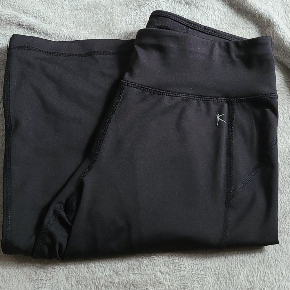 Semi-Fitted Yoga Pants